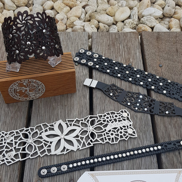 SLAVONIAN FIELDS CUFF-  White leather die cut flower